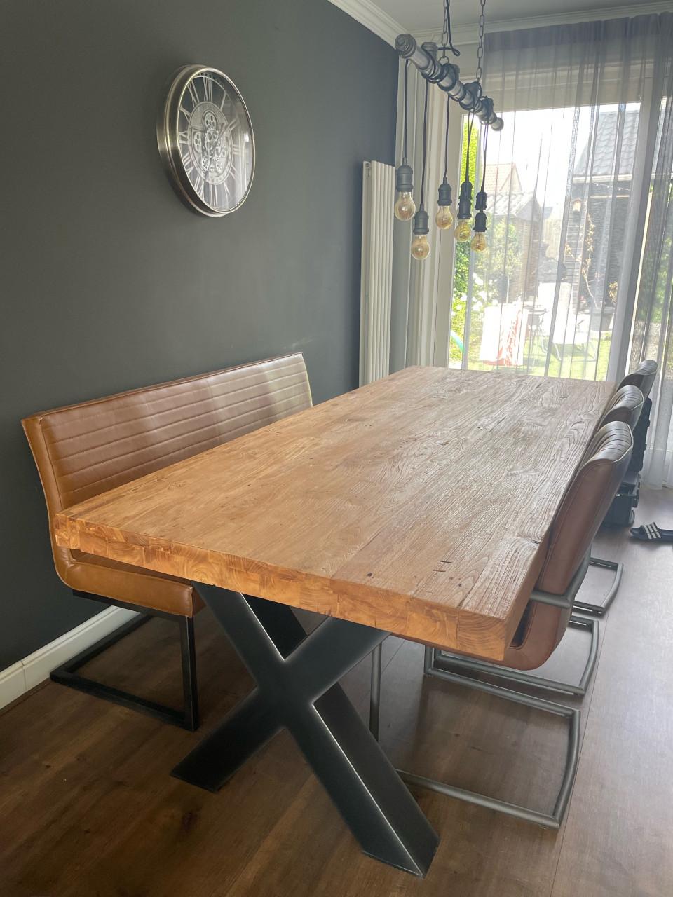 Eettafel + stoelen + eetbank