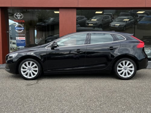 Volvo V40 2.0 t3 momentum | cruise | lmv 17'' | navi
