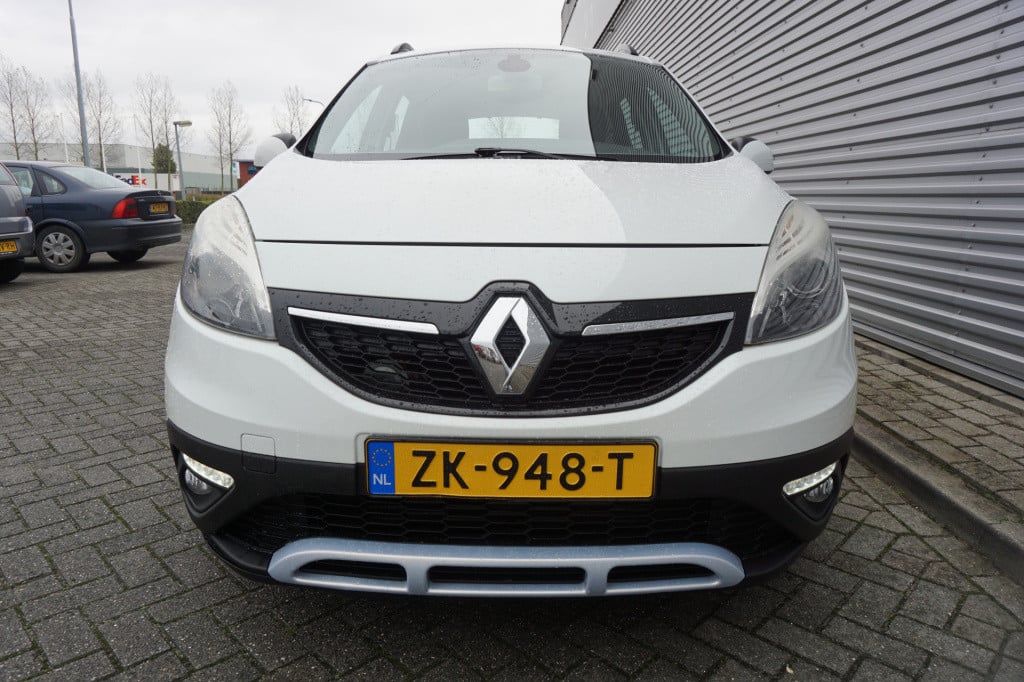 Renault Scenic xmod 1.2 tce bose climate / navi / cruise / stoelverw. / par