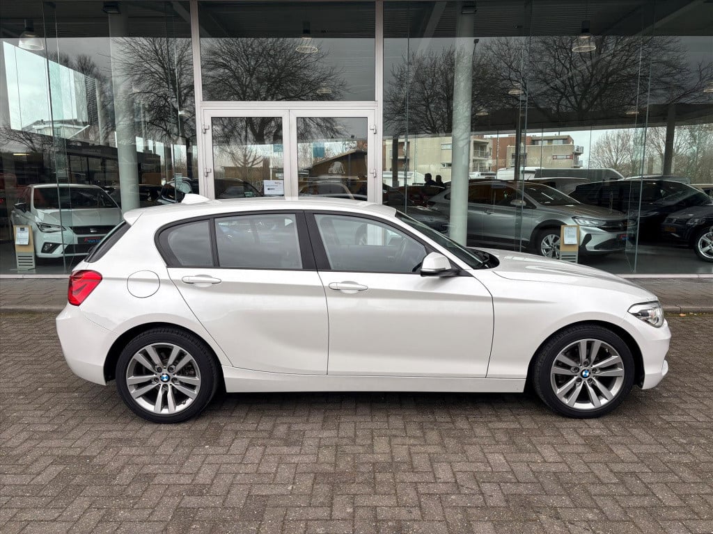 BMW 1 Serie (f20) 118i 136pk aut steptronic sport line | unieke km stand|ri