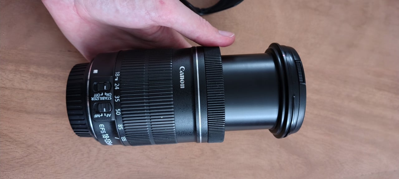 Lens Canon EF-S 18-135 mm