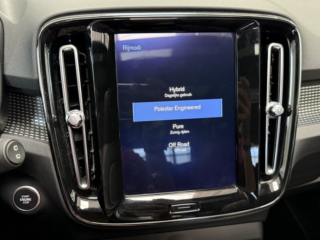 Volvo XC40 t5 262pk recharge| full options ! trekhaak