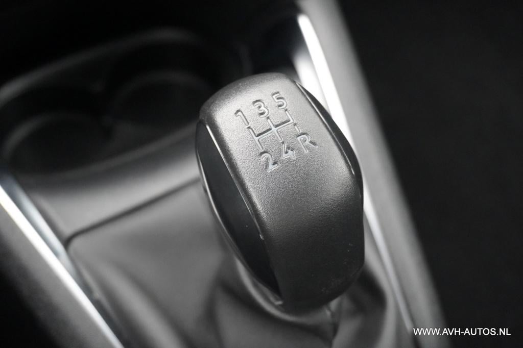 Peugeot 208 1.6 bluehdi blue lease