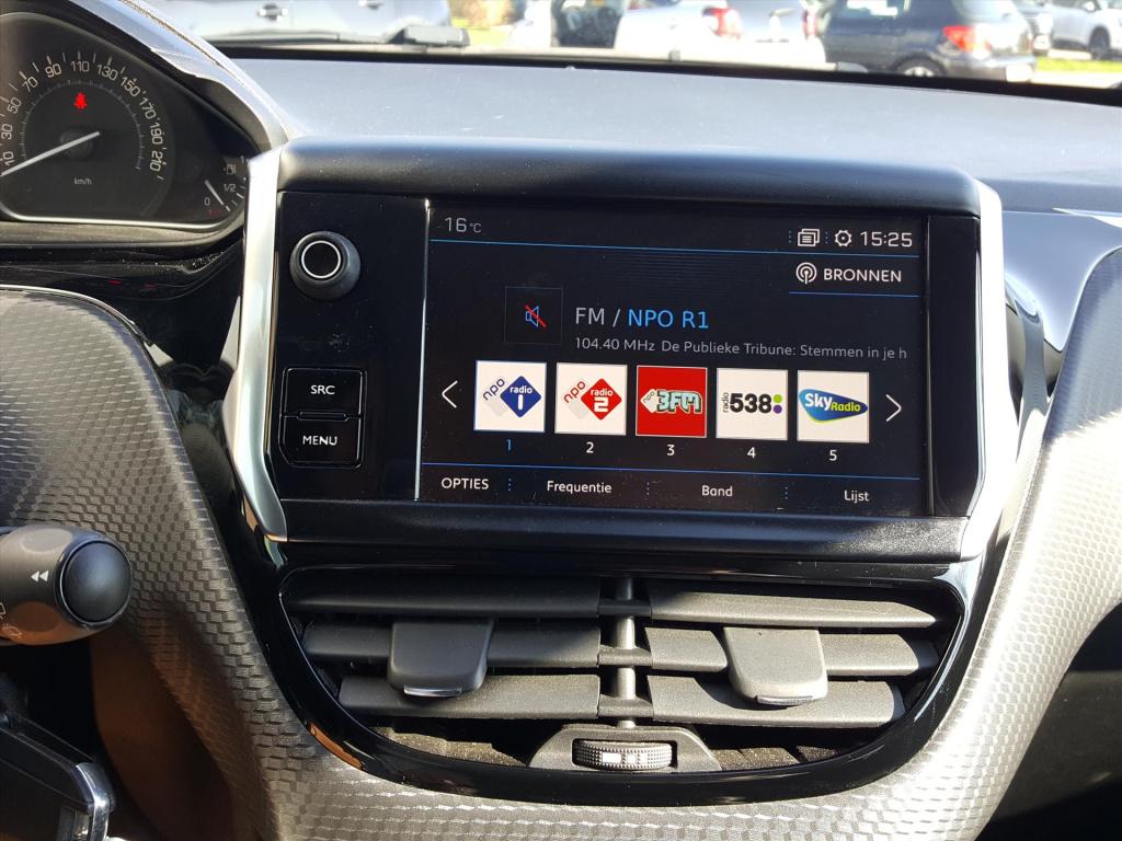 Peugeot 208 gtline 1.2-110pk automaat (eat6) trekhaak | apple carplay & and