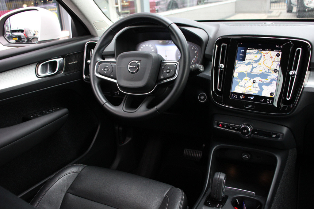 Volvo XC40 2.0 t4 awd scandinavian line | h/k | 360 camera | leder |