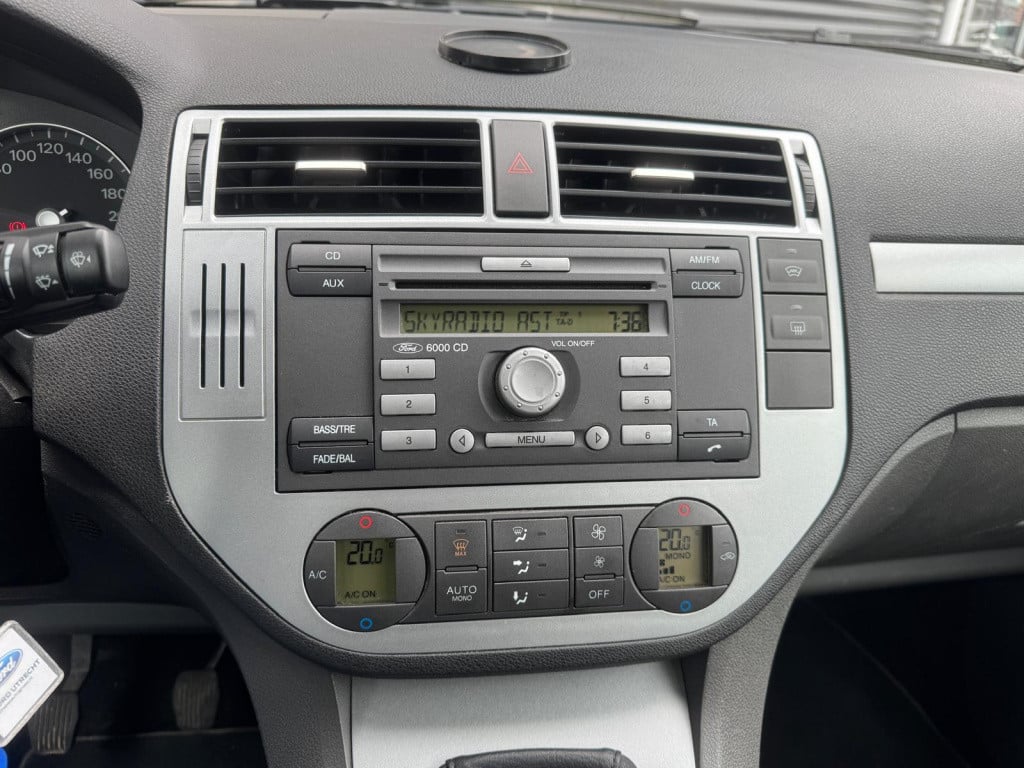 Ford C-max focus 1.6-16v futura/nap/apk/clima/trekhaak/cruise ctr/191