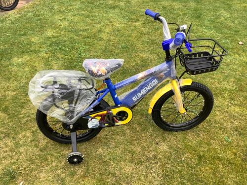 Nieuwe 16 inch jongensfiets met handrem en zijwieltjes voor bodemprijsje