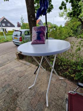 Statafel met Statafelrok (rood)