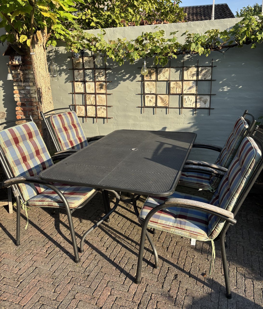 Tuintafel met 4 stoelen inclusief kussens