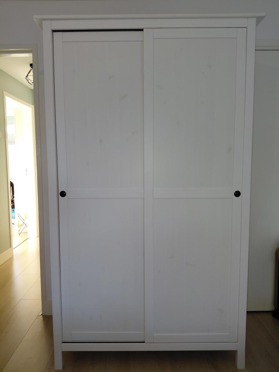 Hemnes kleding kast wit met schuifdeuren van ikea