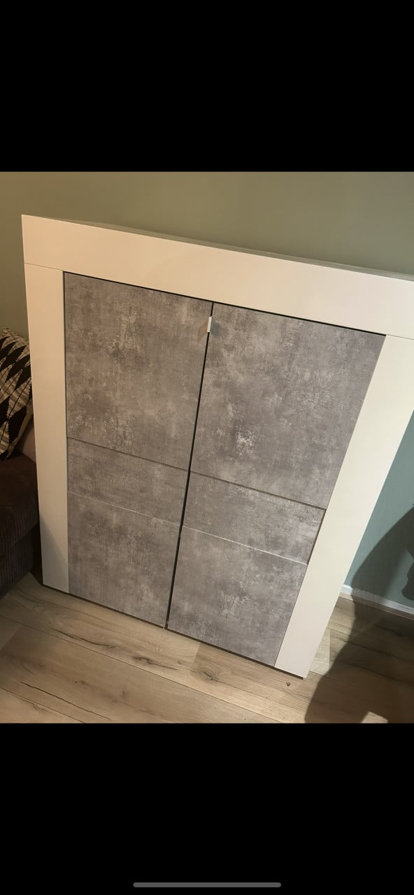 Kastje/ witte kast/schoenen kastje
