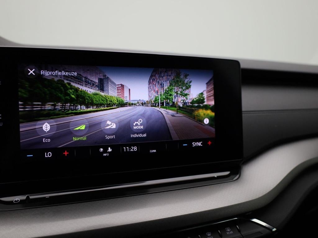 Skoda Octavia 1.0 tsi business edition | apple carplay / android auto | nav