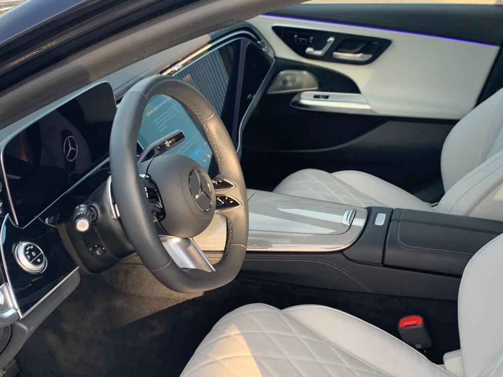 Mercedes-Benz E-Klasse 400 e 4matic amg line l panoramadak l techniek pakke