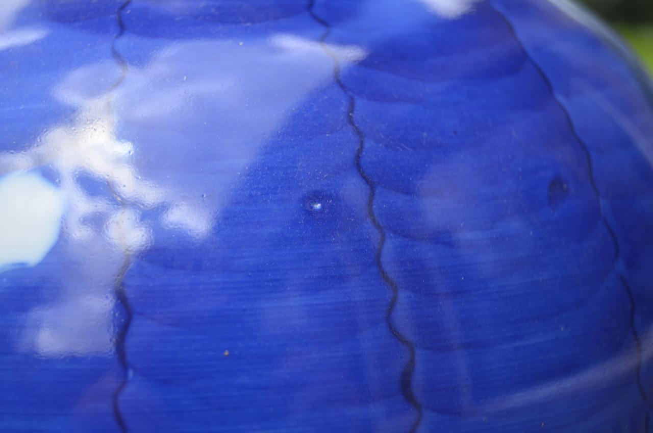 Mooie blauw/witte Chinese prunusvaas, gemerkt