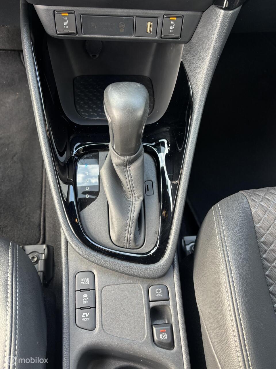 Toyota Yaris 1.5 hybrid executive