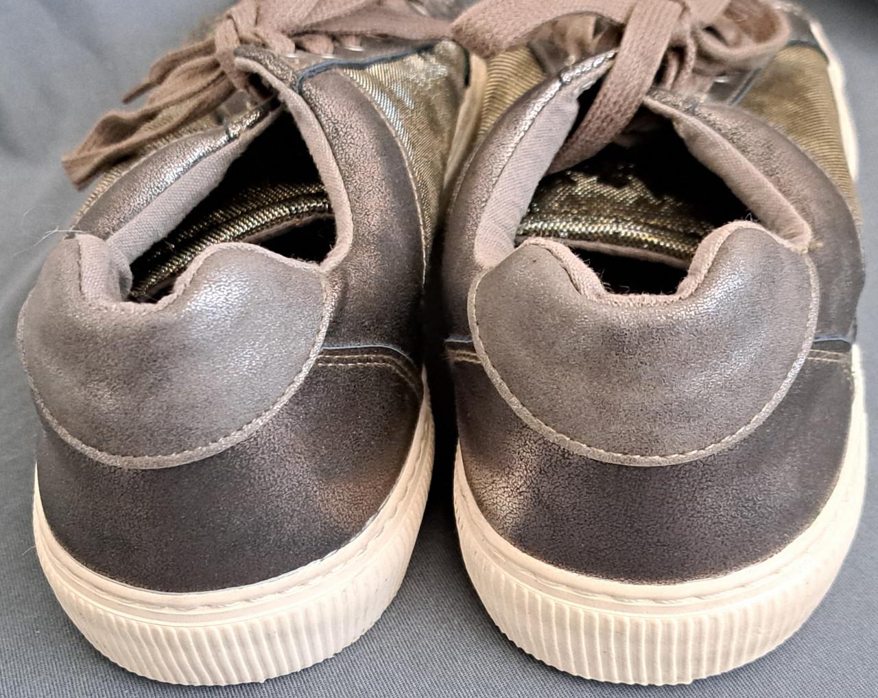 Diverse nieuwe damesschoenen mt. 40/41