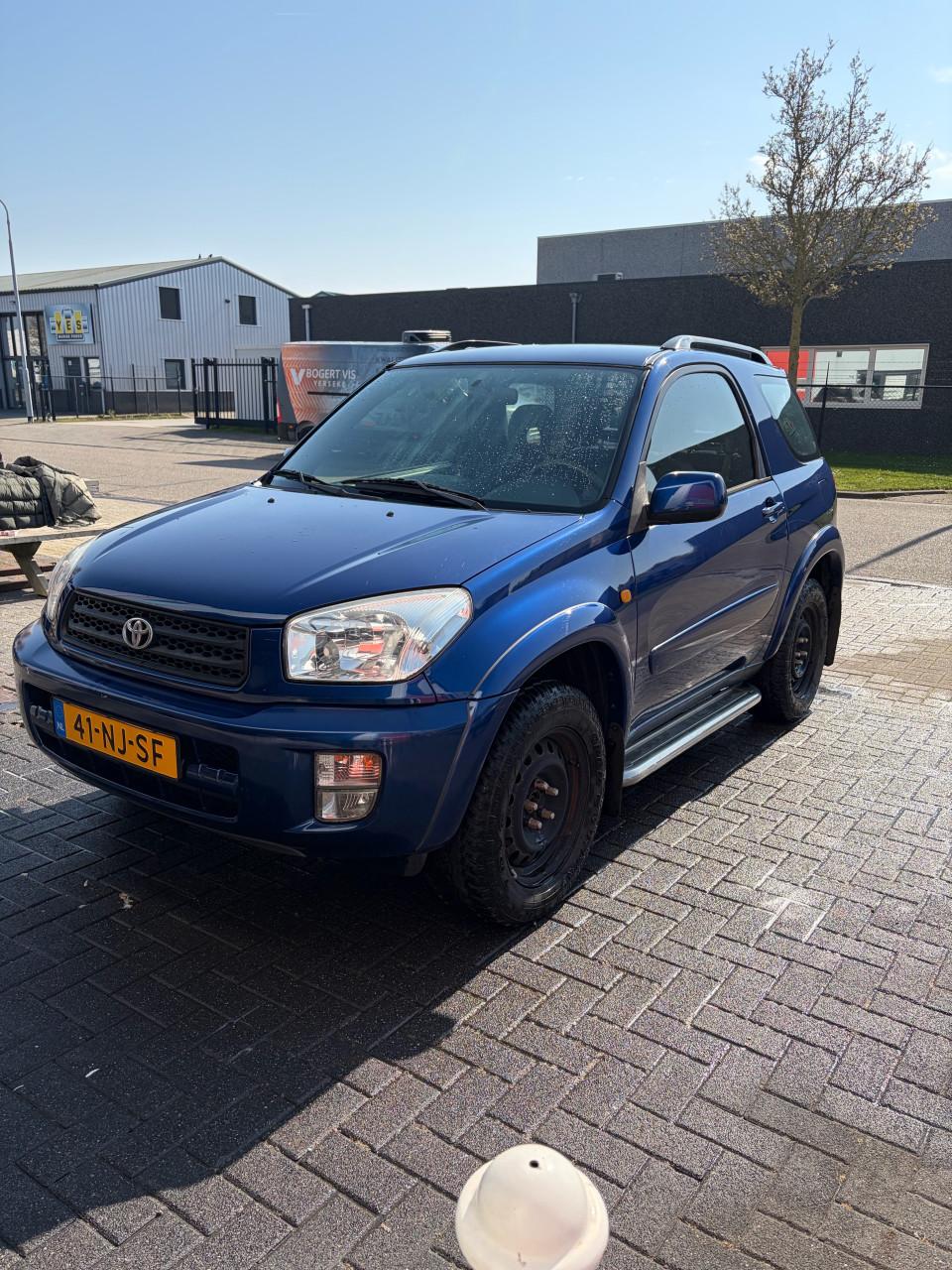 Toyota Rav4 2.0 I 3D 4WD 2000 blauw