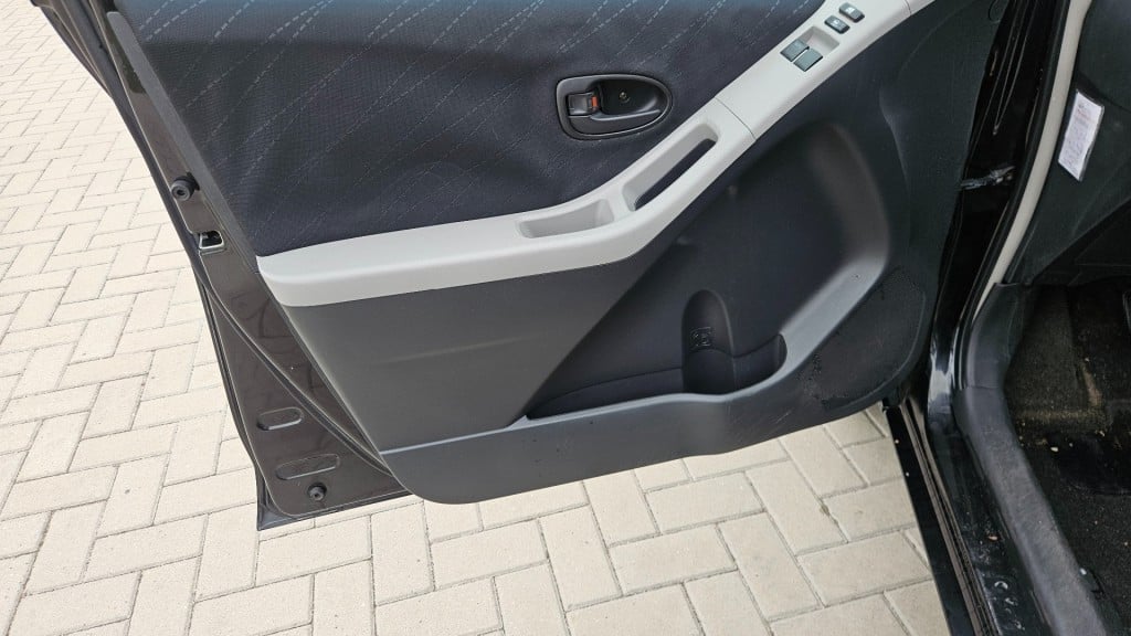 Toyota Yaris 1.3 vvti sol 5drs airco / nl auto / nap