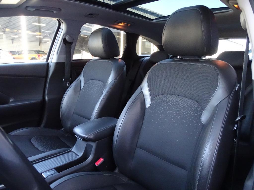 Hyundai I 30 wagon 1.4 t-gdi premium automaat | pano | trekhaak | led | sto