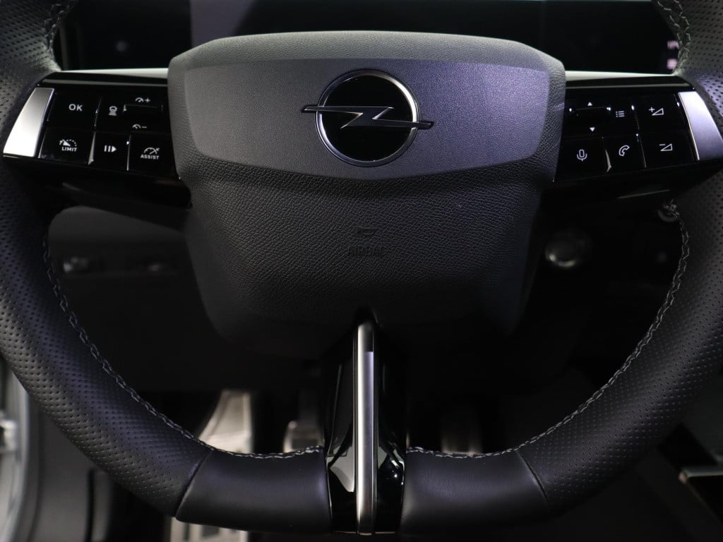 Opel Astra 1.2 gs line | 360 camera | alcantara | 18" velgen | vraag naar a