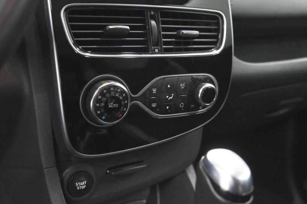 Renault Clio estate tce 90 intens | navigatie | parkeersensoren | half lede