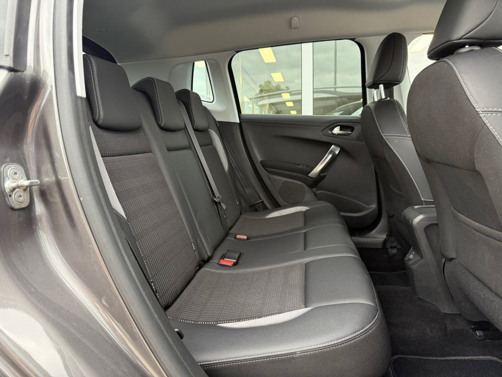 Peugeot 2008 1.2 puretech allure automaat