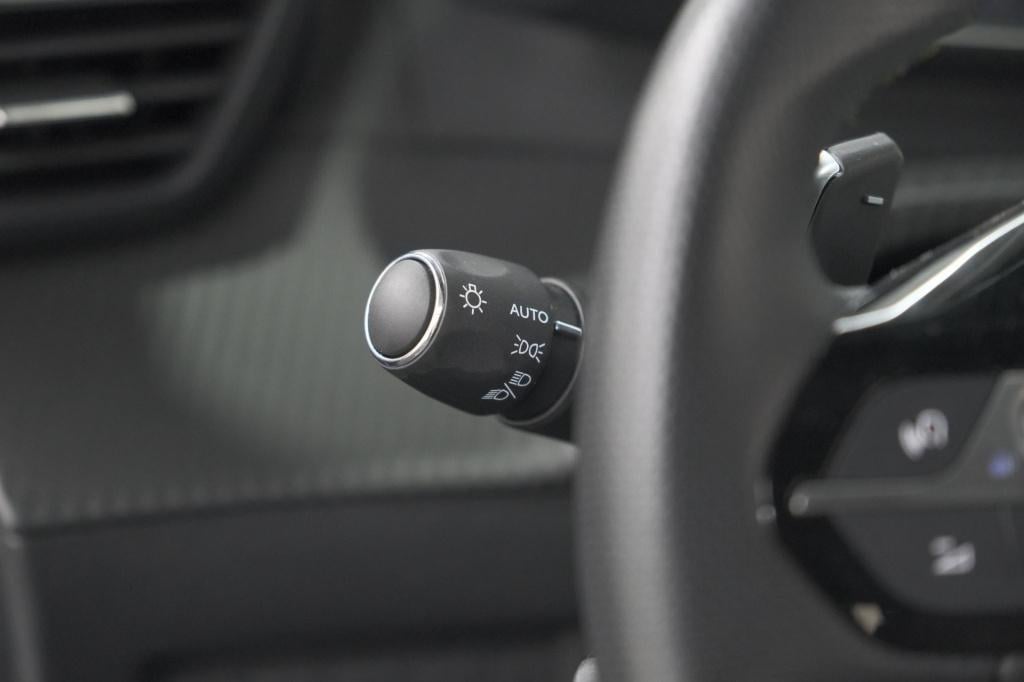 Peugeot 2008 puretech 130 eat8 gt | camera | apple carplay | parkeersensore