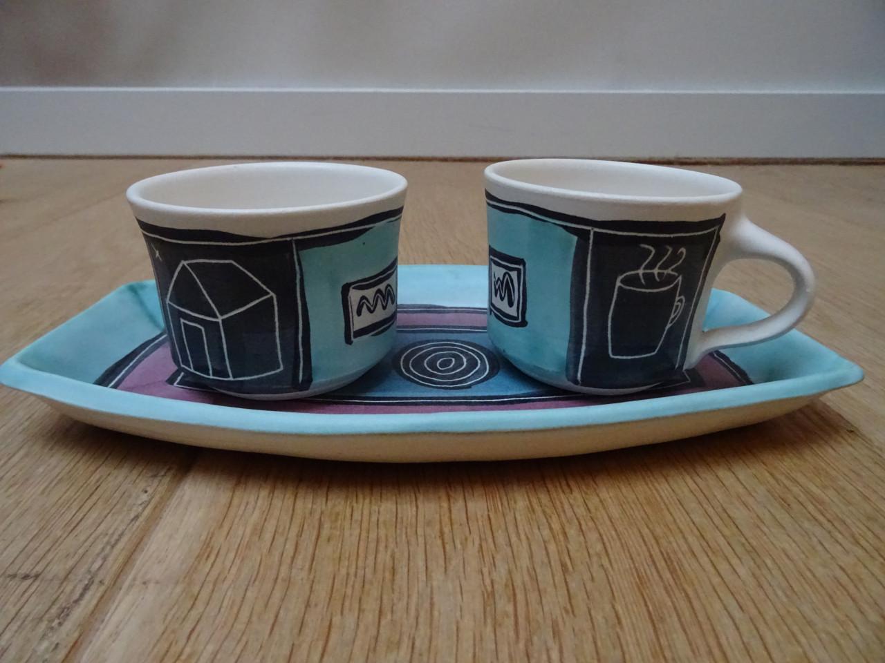 Bijzondere designkopjes op plateautje