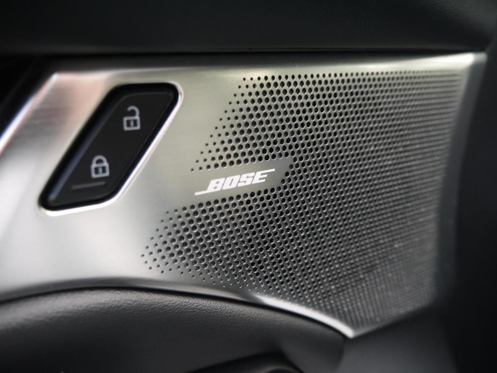 Mazda 3 2.0 e-skyactiv-x m hybrid 180 comfort met bose& leer|rijklaar