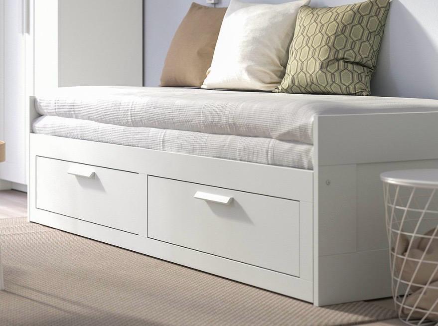 Ikea Brimnes een persoonsbed met logeer/uitschuifbed