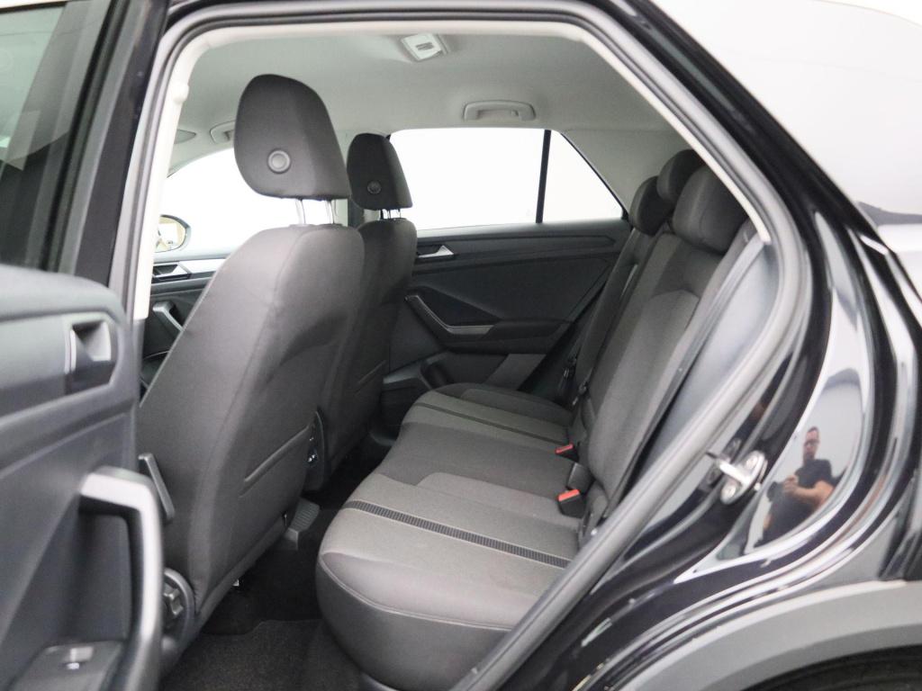 Volkswagen T-roc 1.0 tsi life | trekhaak | parkeer sensoren | virtual cockp