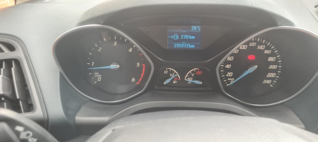Ford C-max 1.6 tdci trend . dakdrager en set winterbanden bijgeleverd , gee