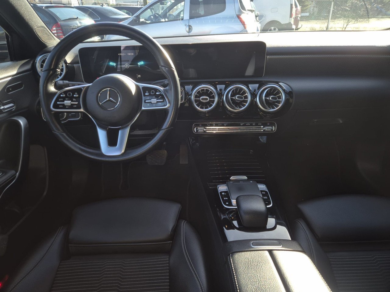 Mercedes A-KLASSE 200 Launch Edition Premium Plus bj:2018 panoramadak