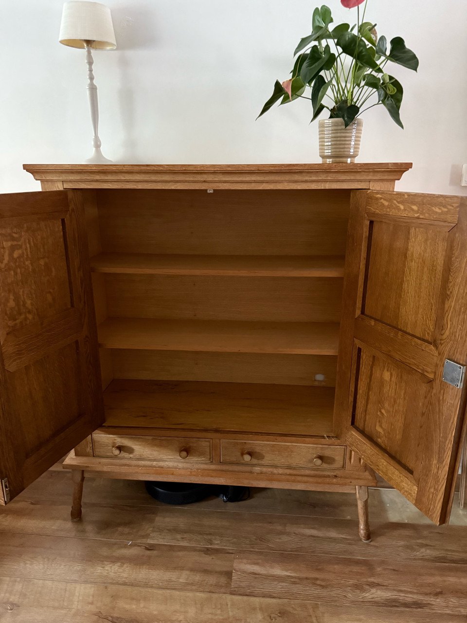 Eikenhouten vintage kast