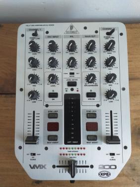 Behringer VMX200 DJ Mixer