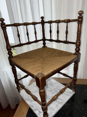 Klassieke antieke Bobbin hoekstoel