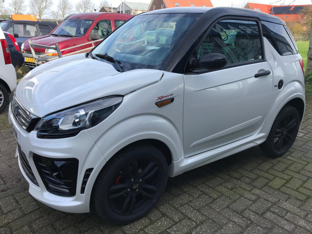 Ligier Js50 brommobiel c sport young sun dci 492 met airco (nieuw)