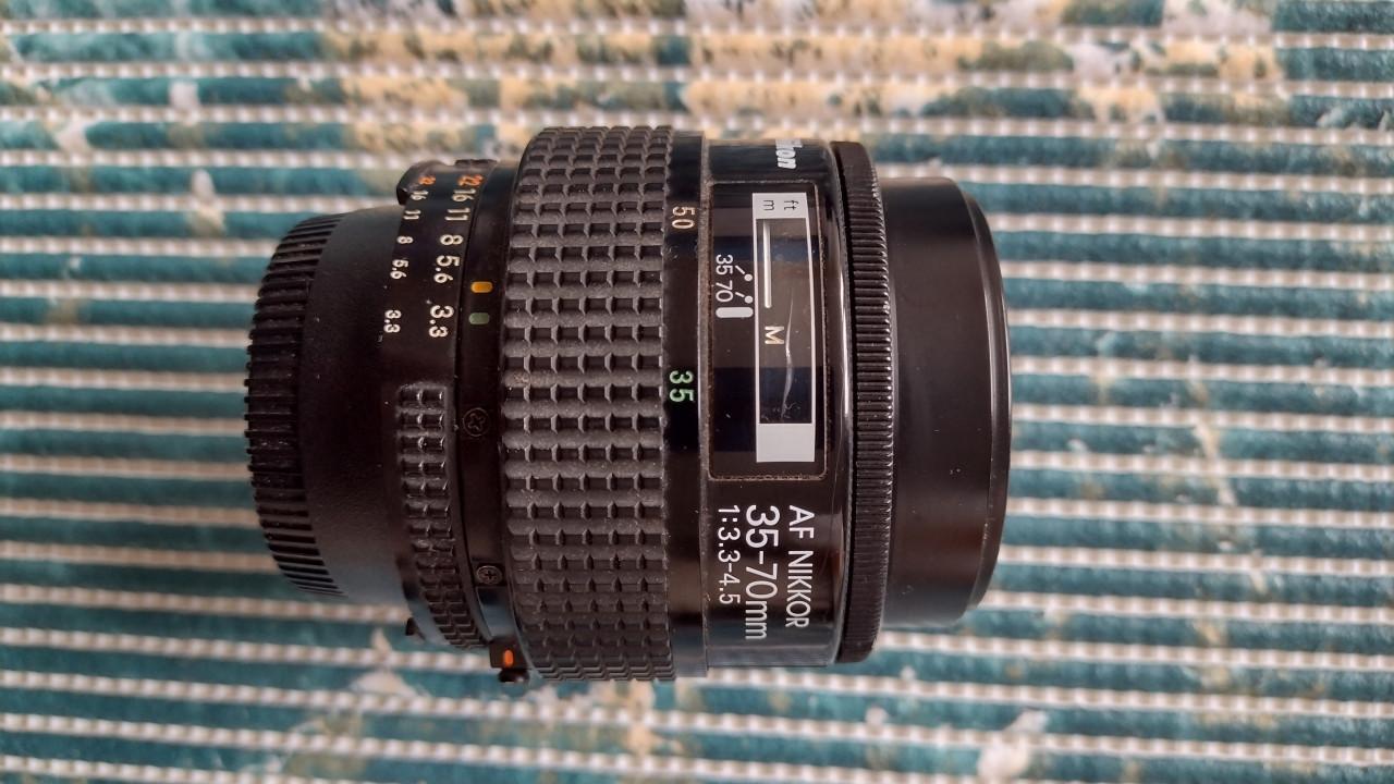 AF Nikkor 35-70 mm F3.3-4.5