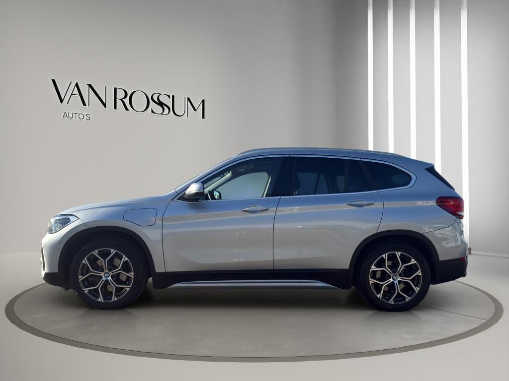 BMW X1 xdrive25e high executive x-line panorama | leder | sportstoelen | le