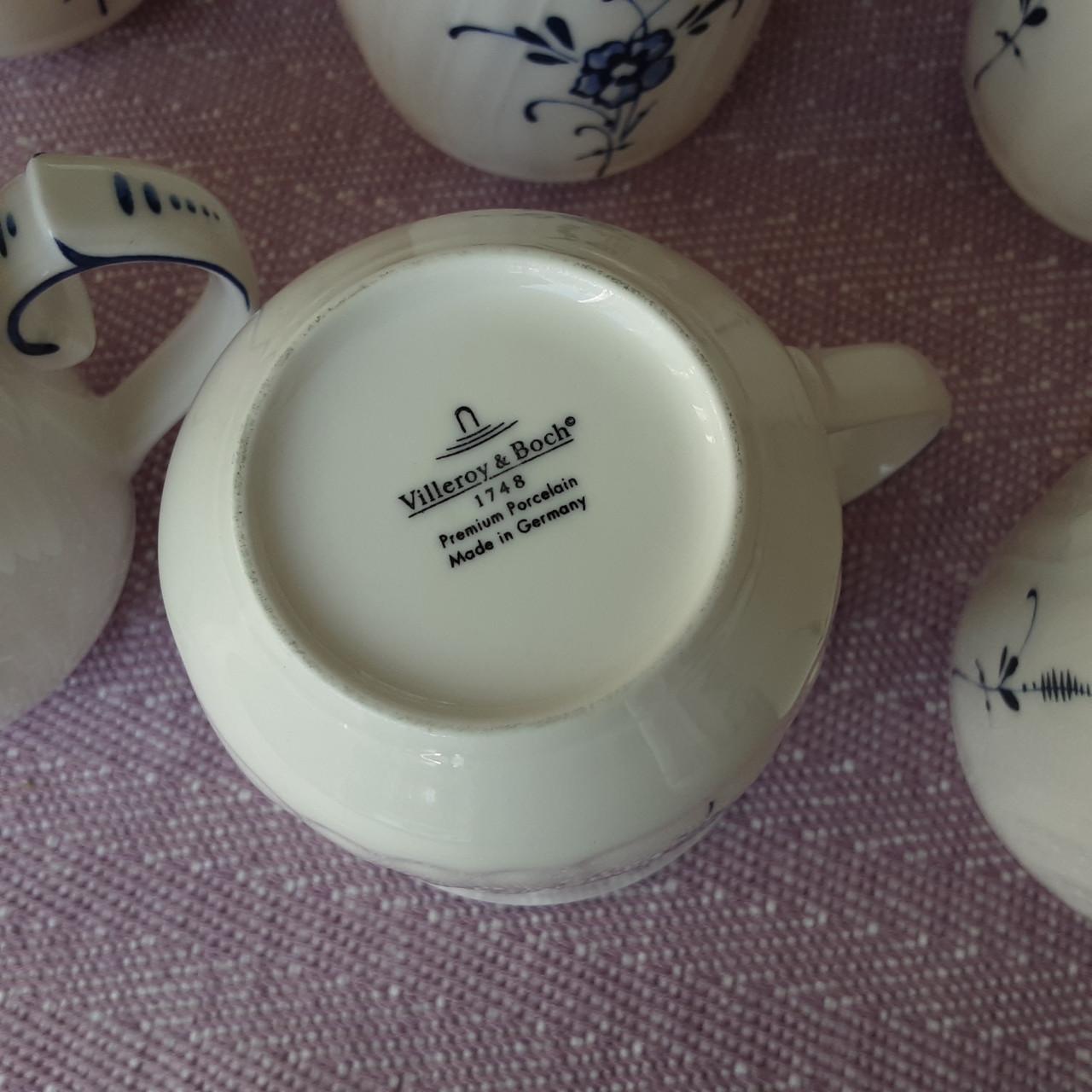 Zes koffiebekers  Villeroy en Boch.