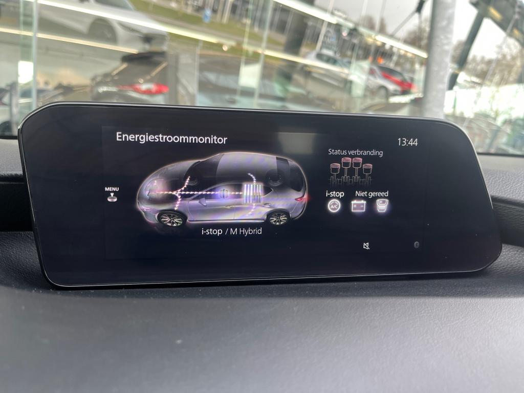 Mazda 3 2.0 skyactiv-x 180 pk luxury |aero pack|bose|trekhaak|rijklaar