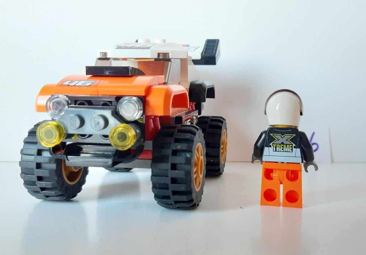 Lego City 60146: Stunttruck met minifiguur