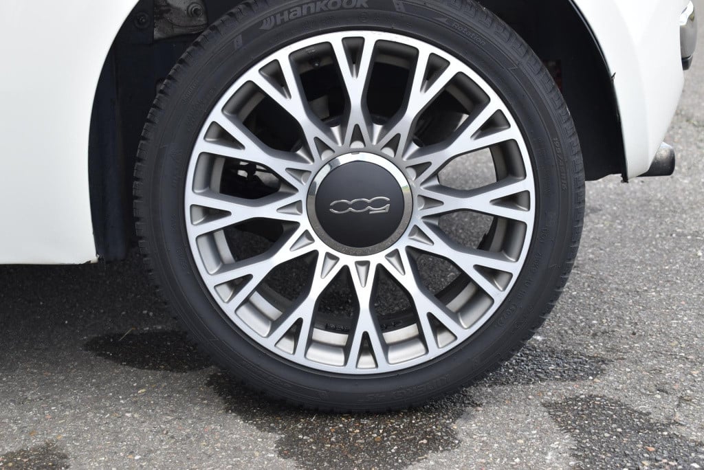 Fiat 500 0.9 twinair turbo lounge | lmv | panoramadak | airco | bluetooth