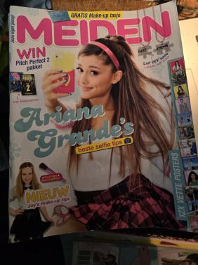 Grote stapel Tijdschriften: Meiden 48 stuks + 2x zomerboek