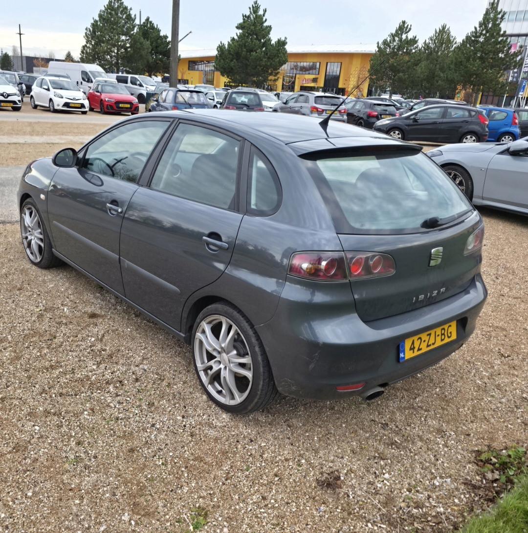 Seat Ibiza 5 deurs, airco, cruise, nieuwe accu