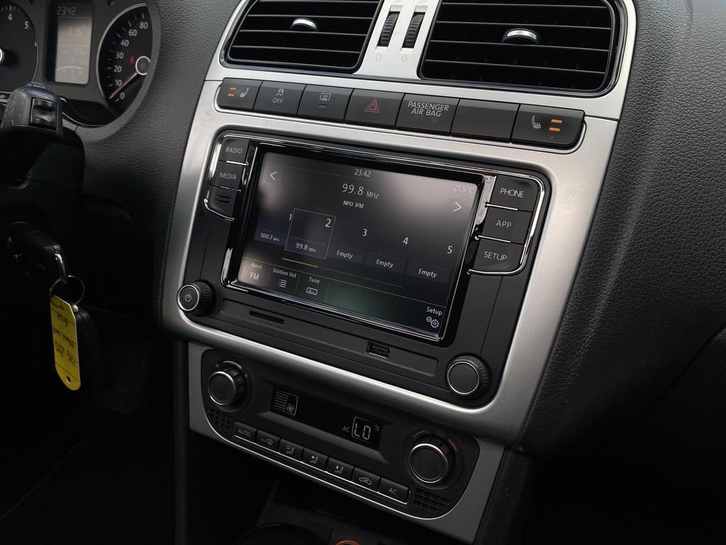 Volkswagen Polo 1.2 tsi match * panoramadak * cruise control * carplay