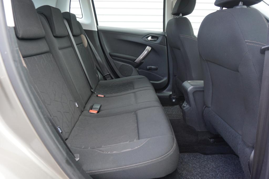 Peugeot 2008 1.2 vti active airco / navi / cruise / elektr. ramen / trekhaa