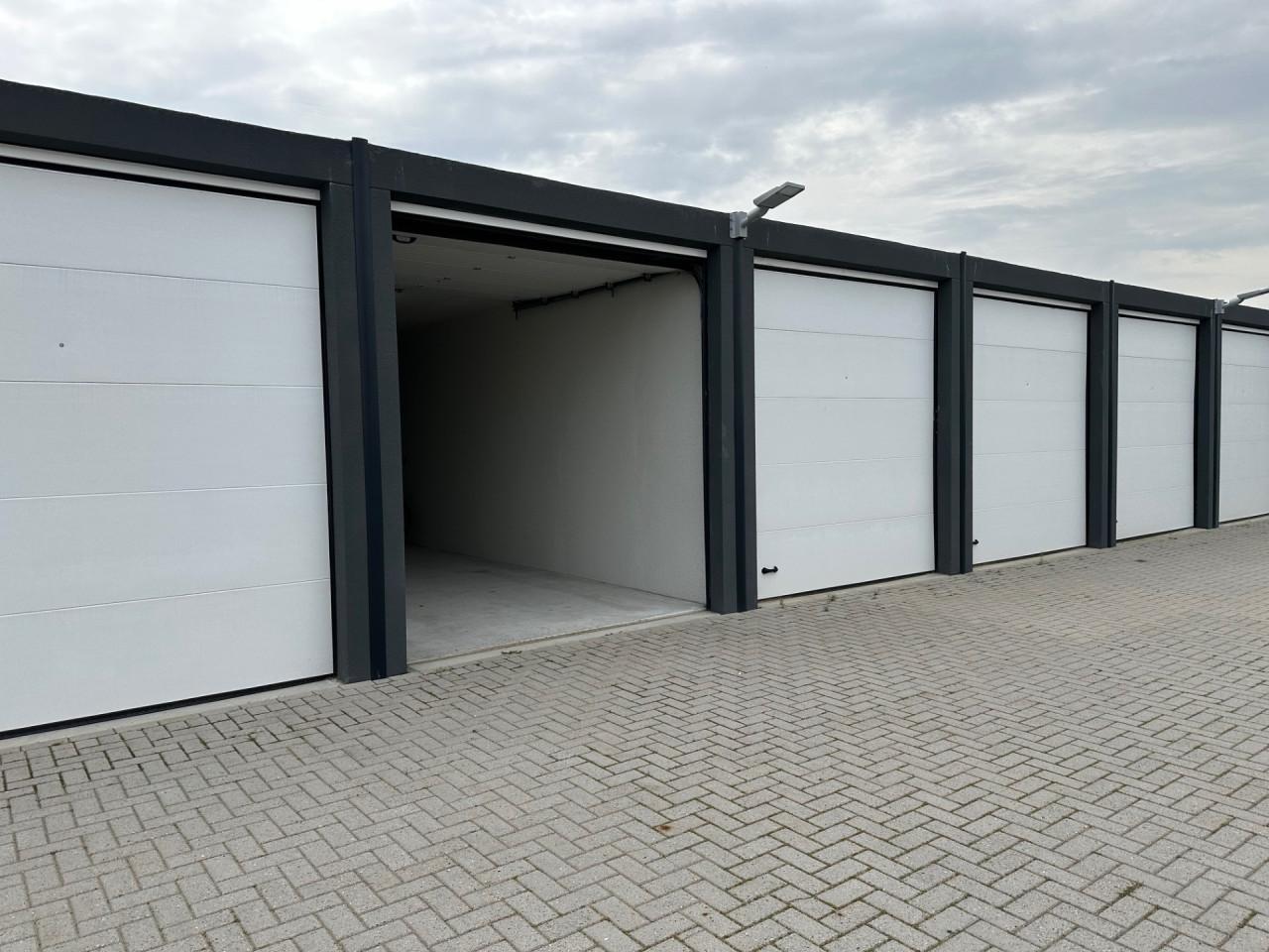 TE HUUR | XXL Garagebox Goes