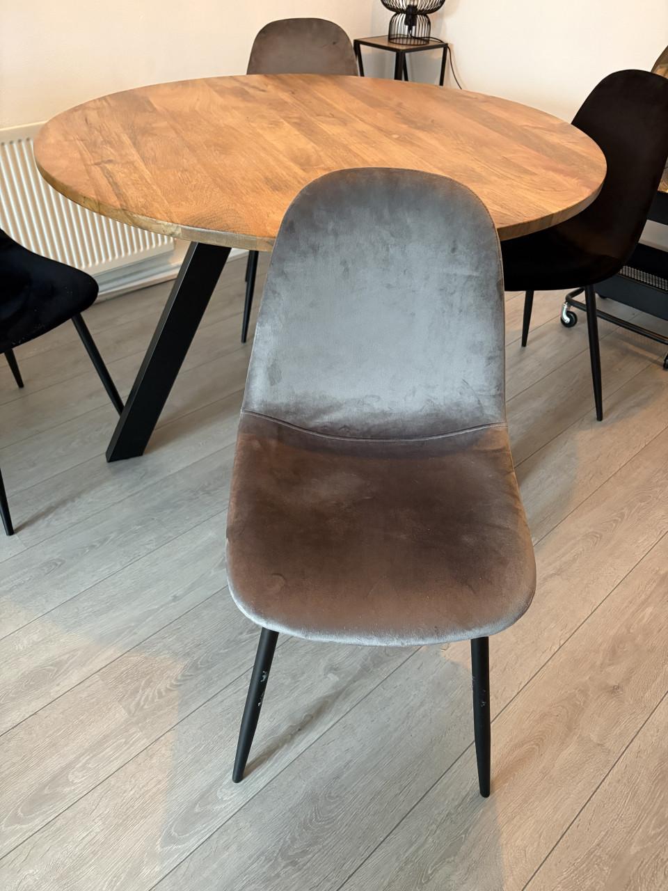 Ronde eettafel 120 cm + 4 stoelen | Zo goed als nieuw