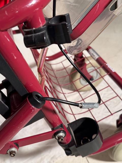 Rolator kleur donker rood.